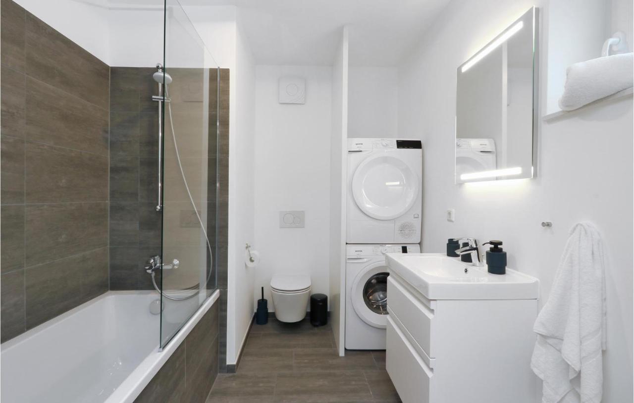 Amazing Apartment In Lembruch-Duemmer See Екстериор снимка